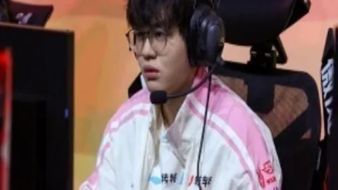 穆勒回应替补质疑：24秒出场不丢人，15秒上场亦胜坐冷板凳